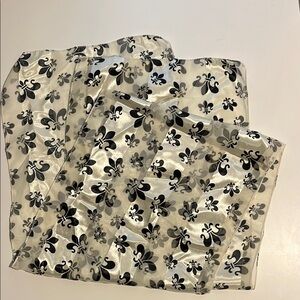 Chic silky Black Floral Scarf